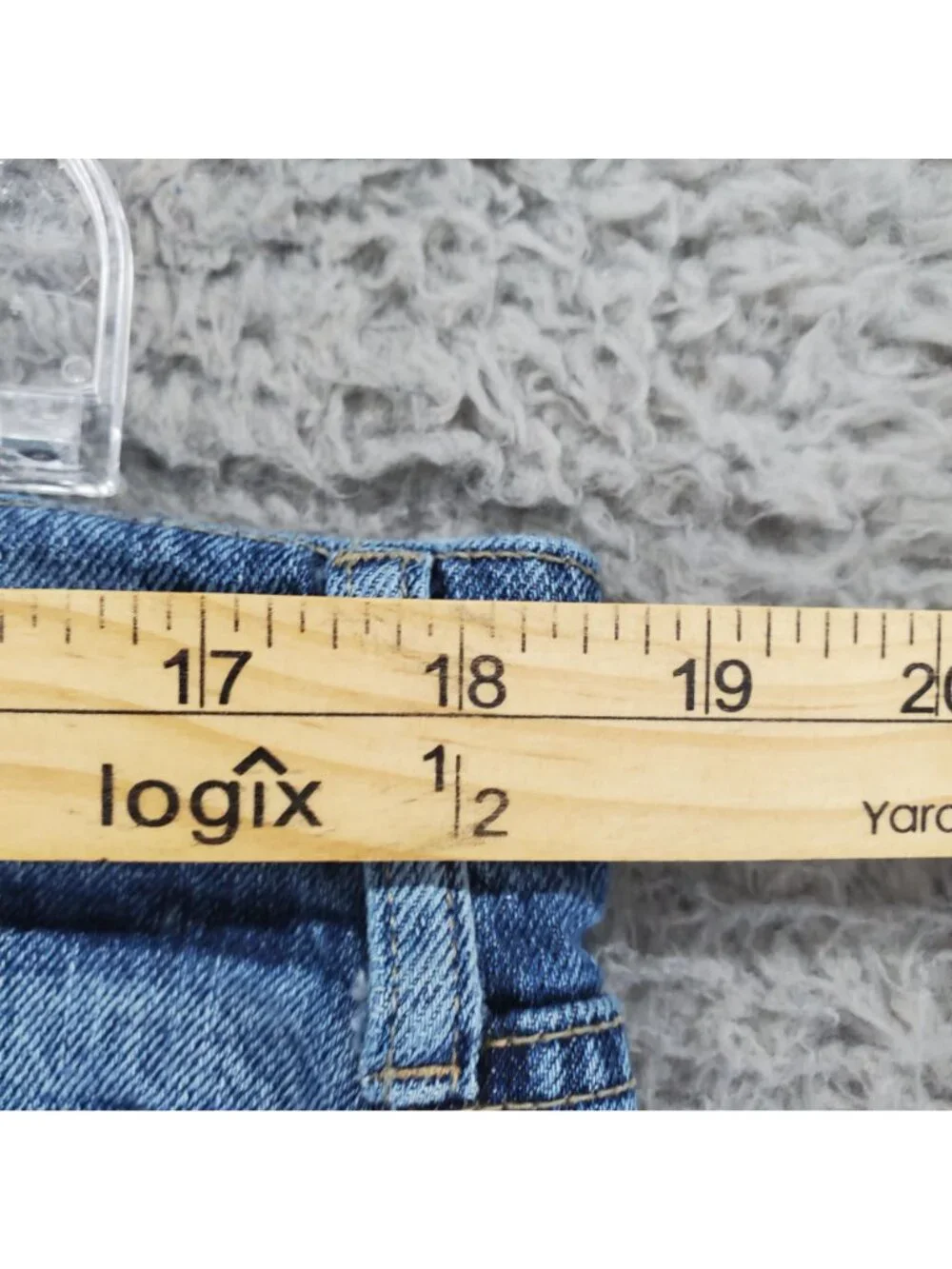 Silver Jeans Shorts Womens Size 14 Blue Stretch Denim Boyfriend Fit Cutoff *Read